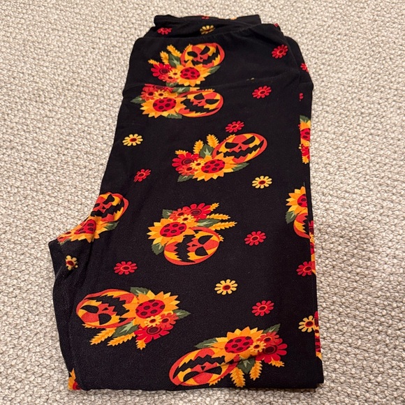 LuLaRoe Gray and Cream Dolphin Leggings set of 3 size TC - Picture 3 of 5